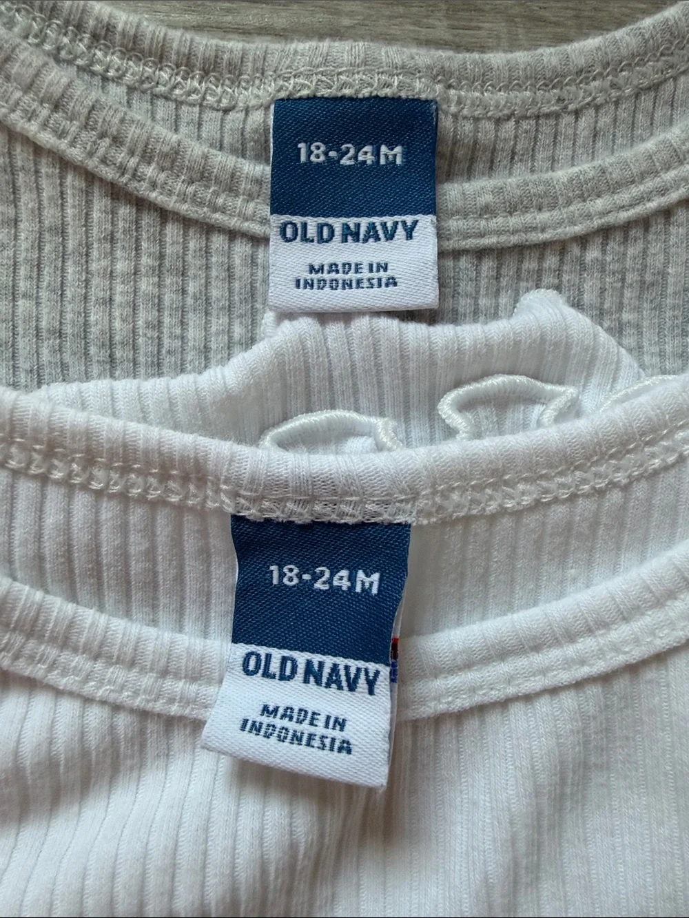 Old Navy Girls Ribbed Lettuce-Edge Short Sleeve Tees - White & Light Gray